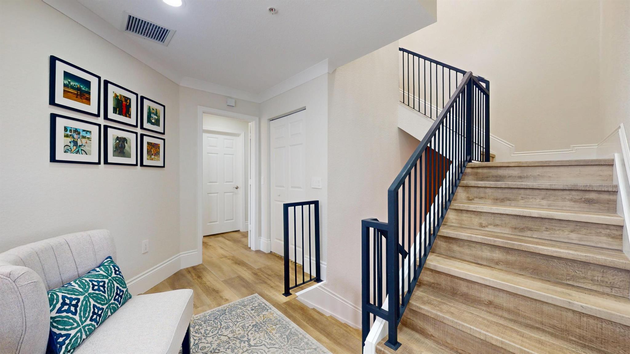 1942 NE 6th Street