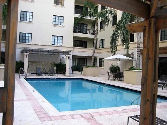 233 S Federal Highway Uph16