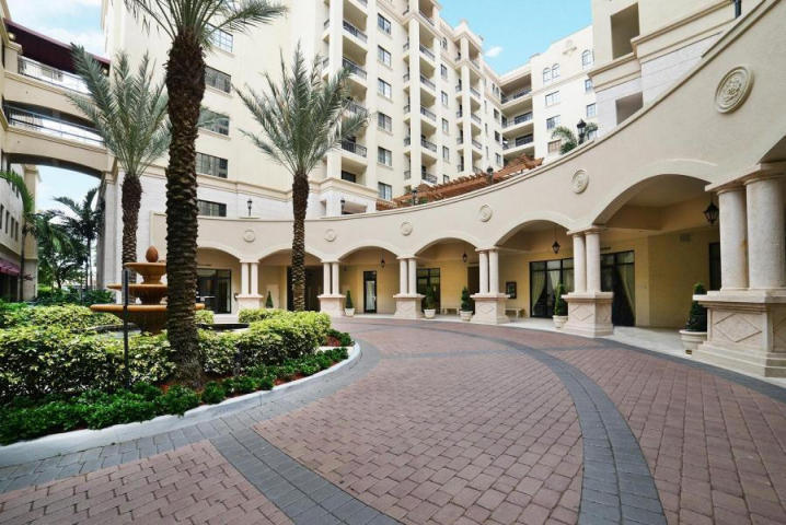 233 S Federal Highway Uph16