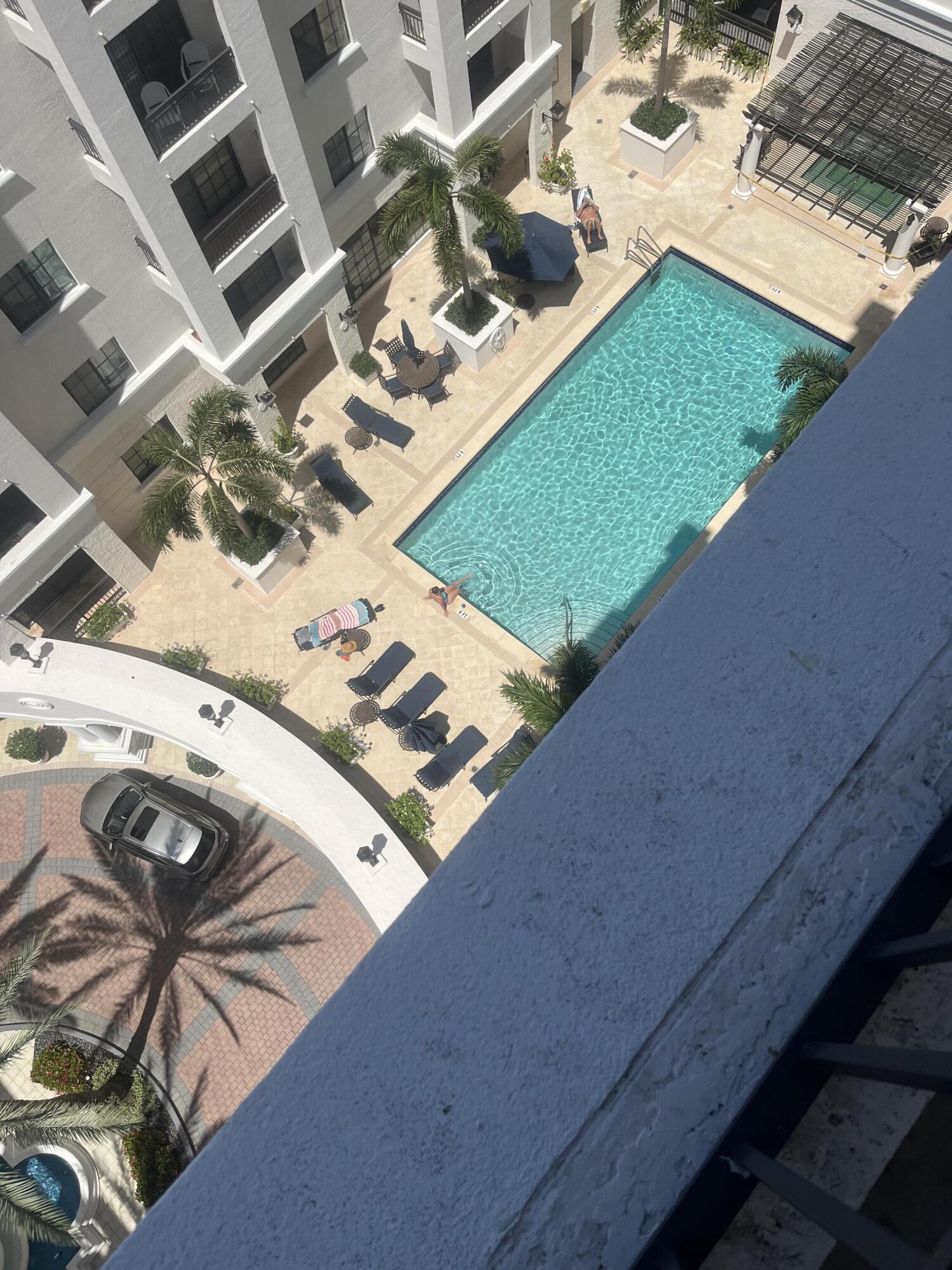 233 S Federal Highway Uph16