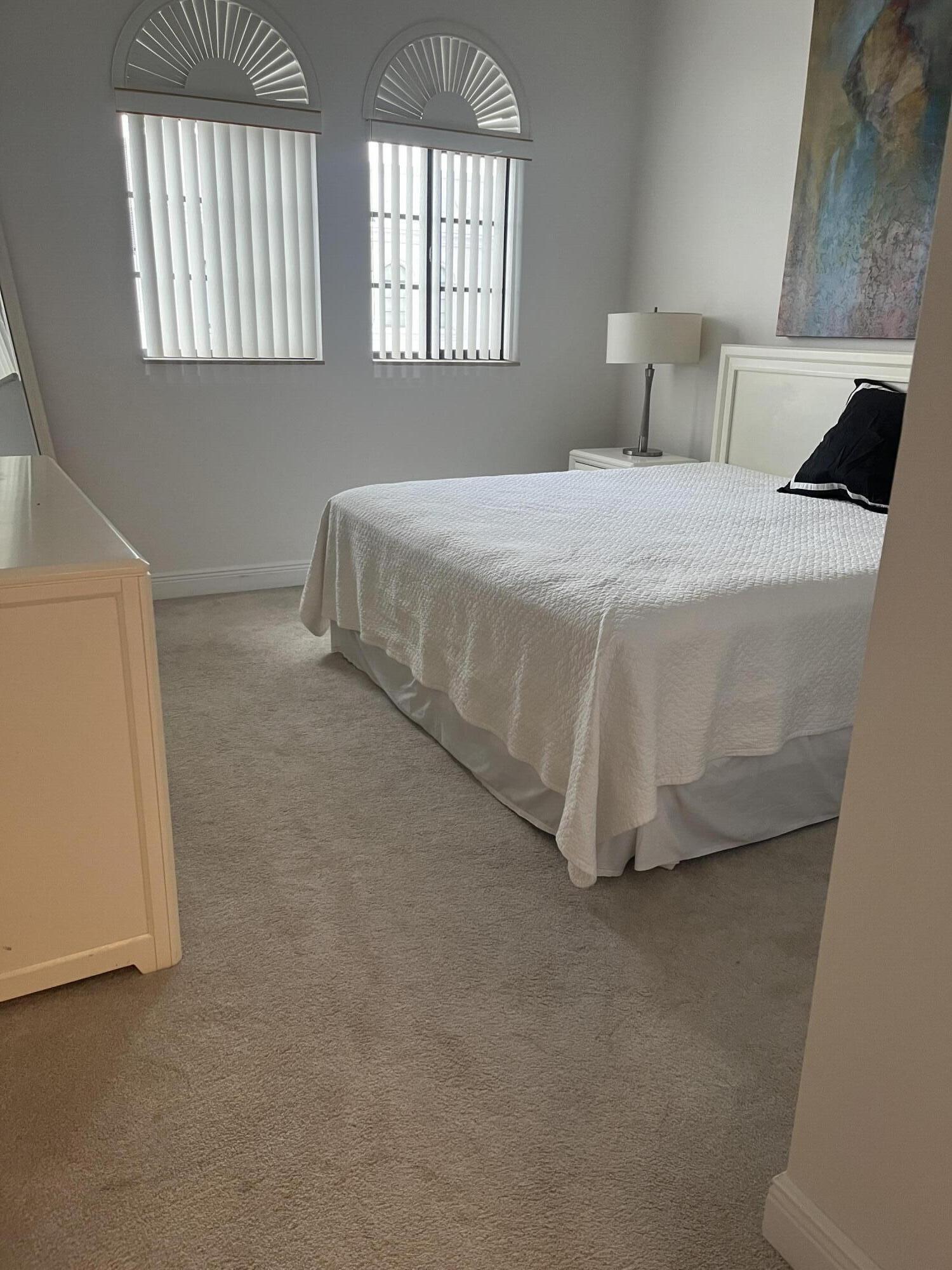 233 S Federal Highway Uph16