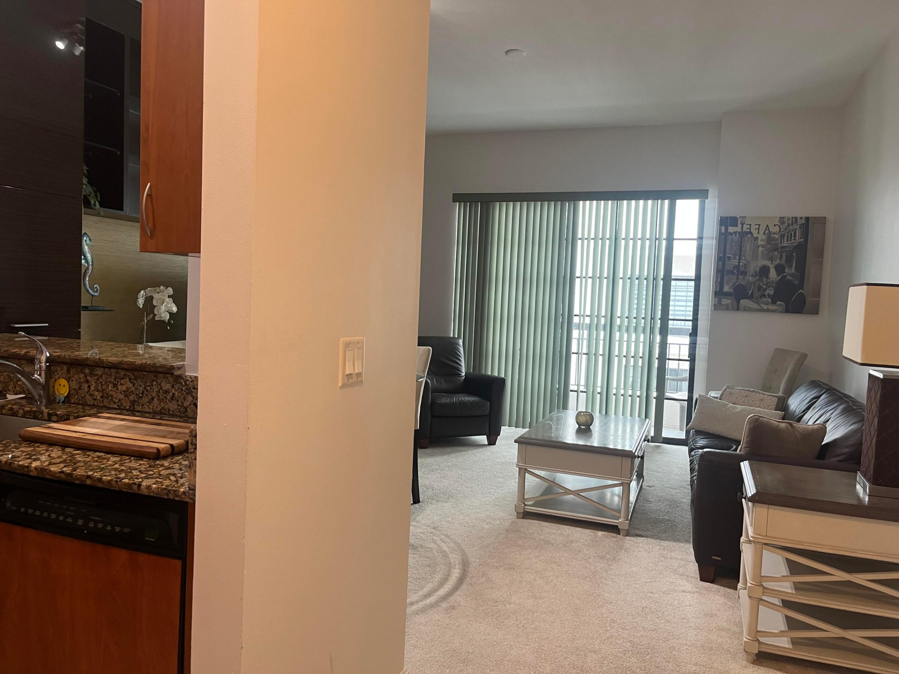 233 S Federal Highway Uph16