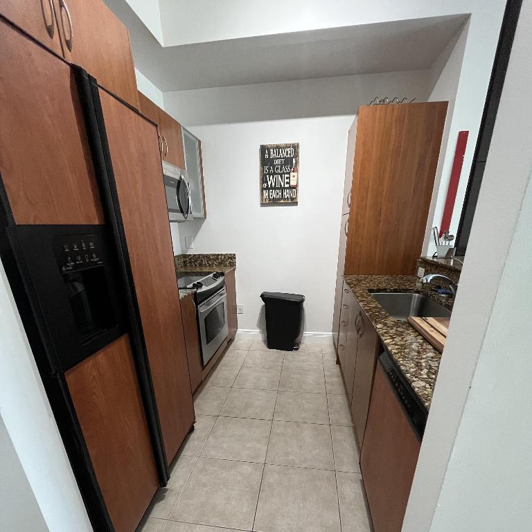 233 S Federal Highway Uph16