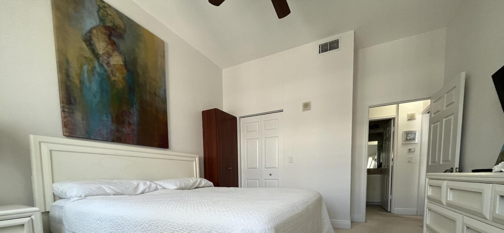 233 S Federal Highway Uph16