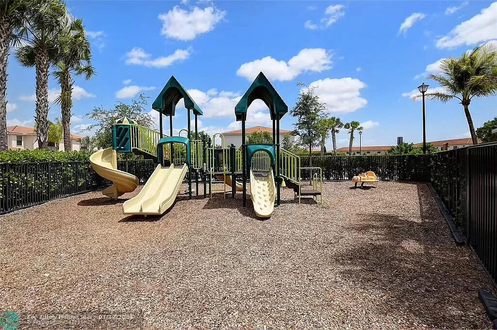 9486 Glider Way