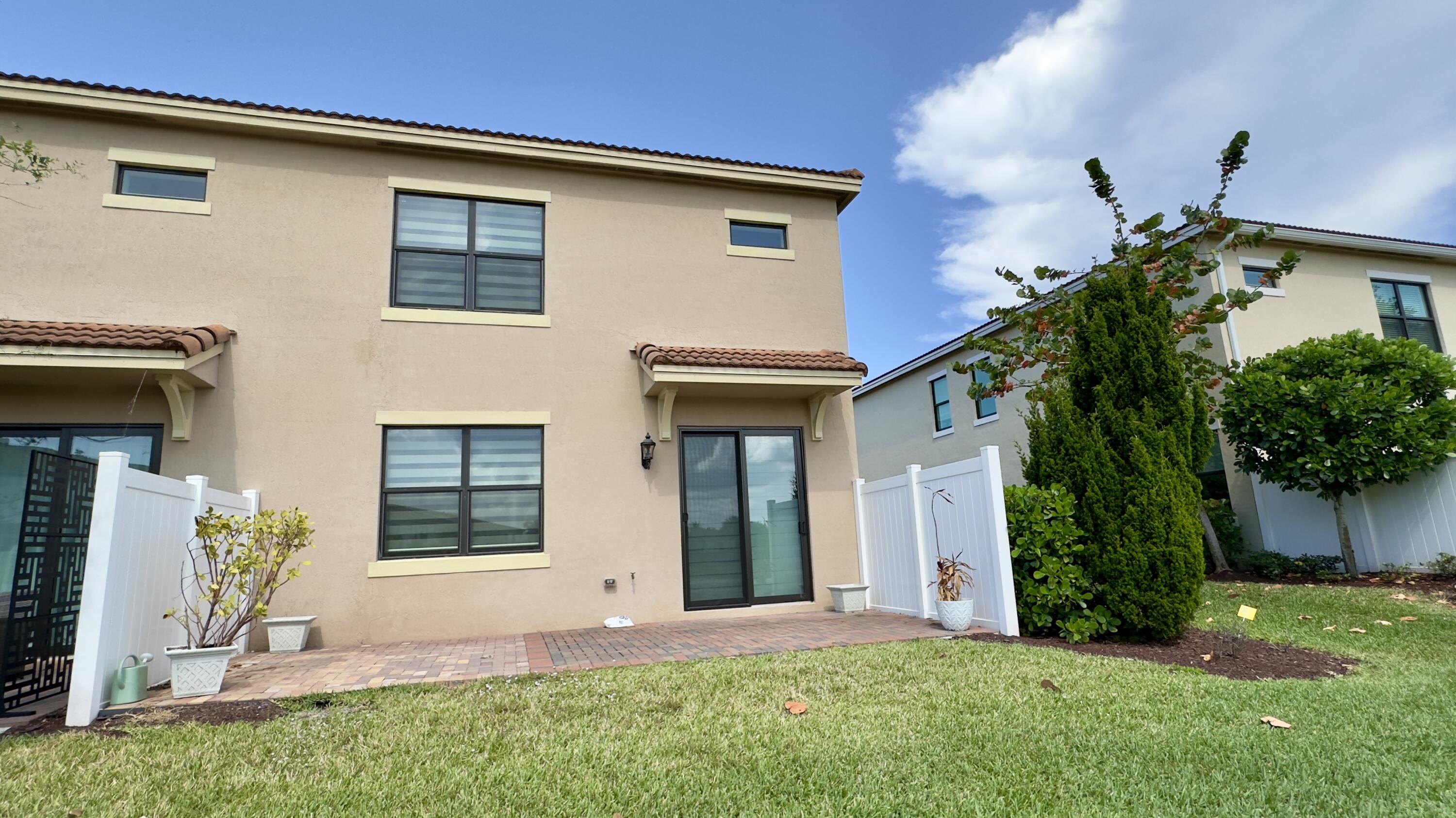 9486 Glider Way