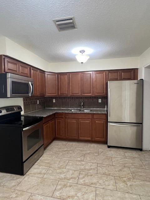 2712 Peer Lane 179
