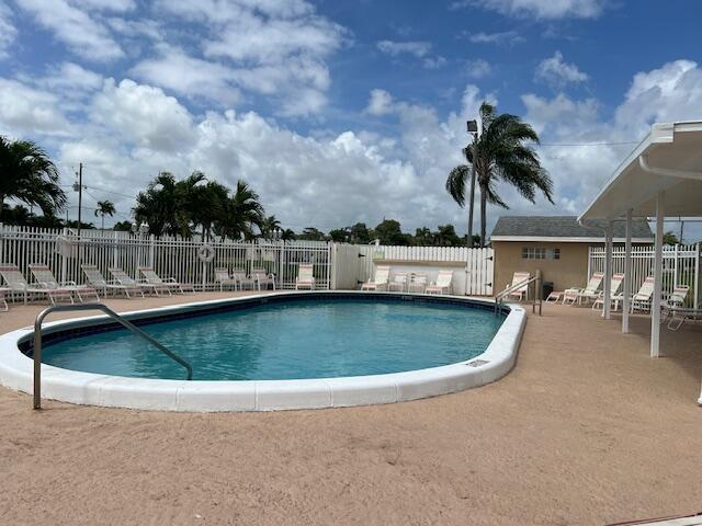 2712 Peer Lane 179