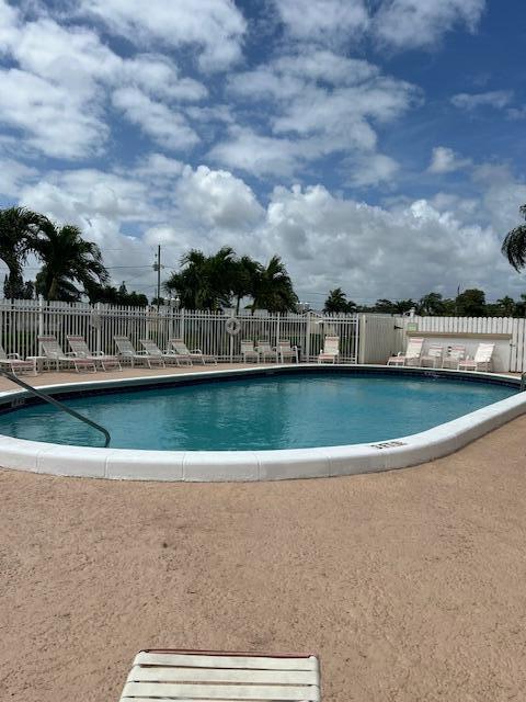 2712 Peer Lane 179
