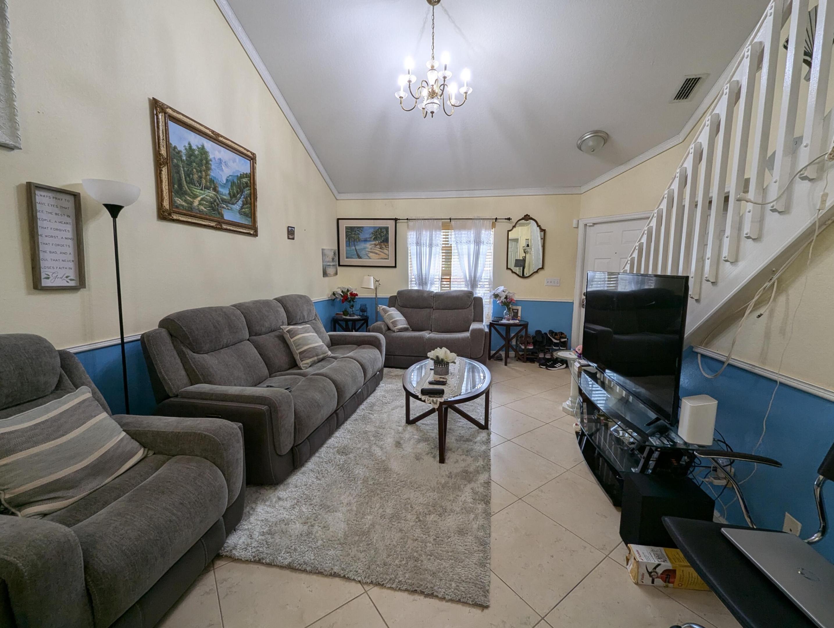 328 SE 23rd Avenue