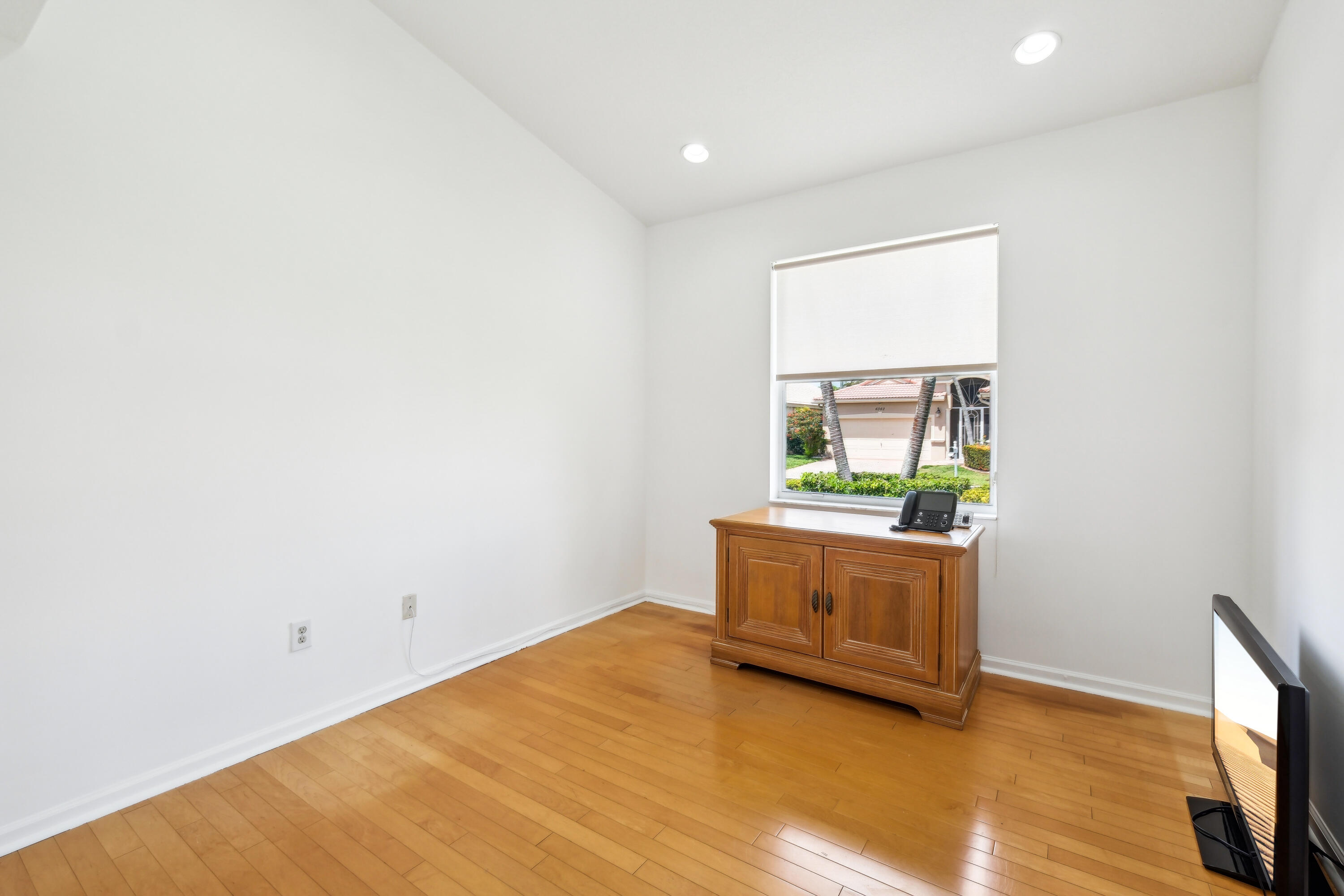 6377 N Westchester Club Drive N