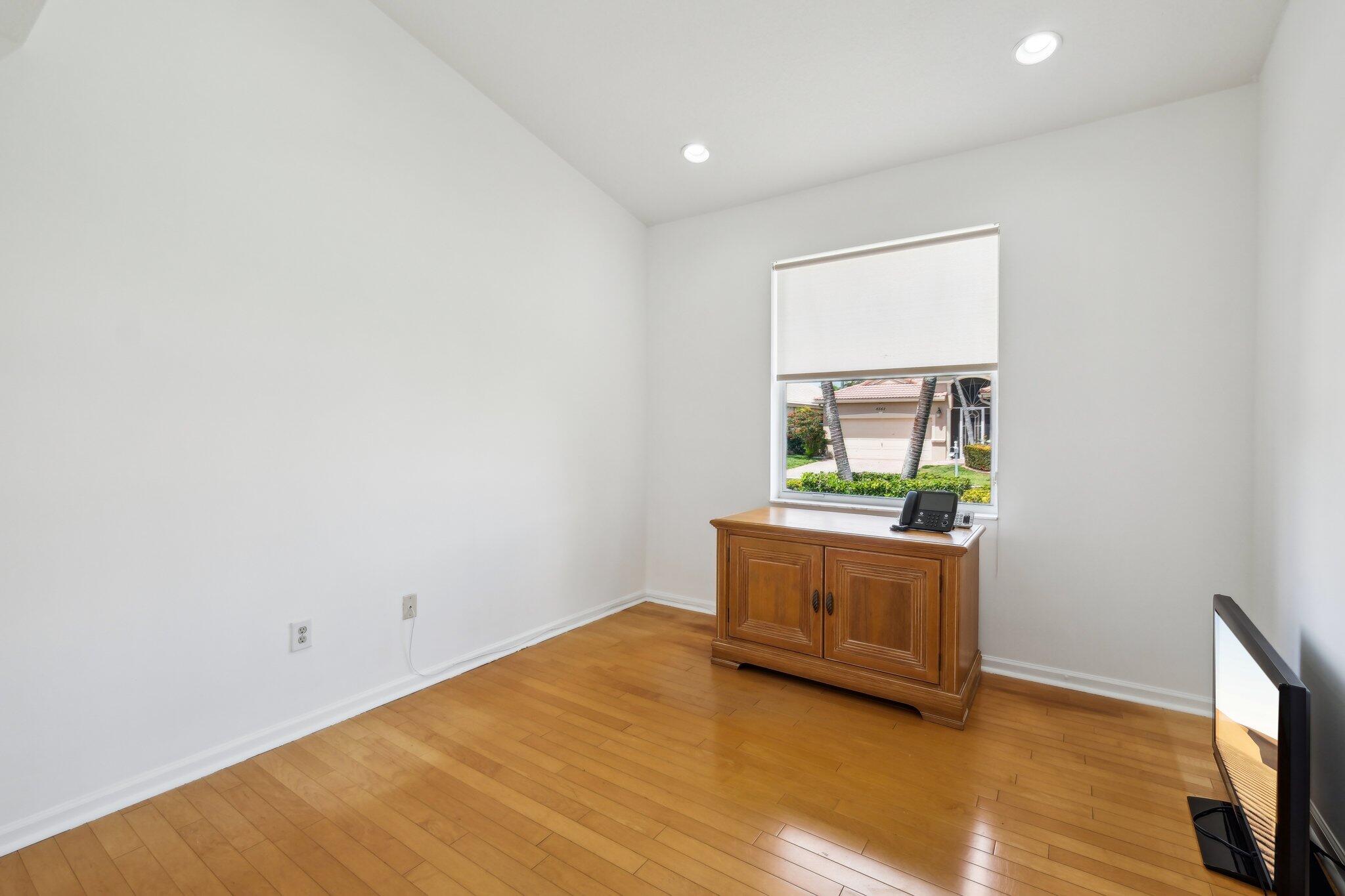 6377 N Westchester Club Drive N