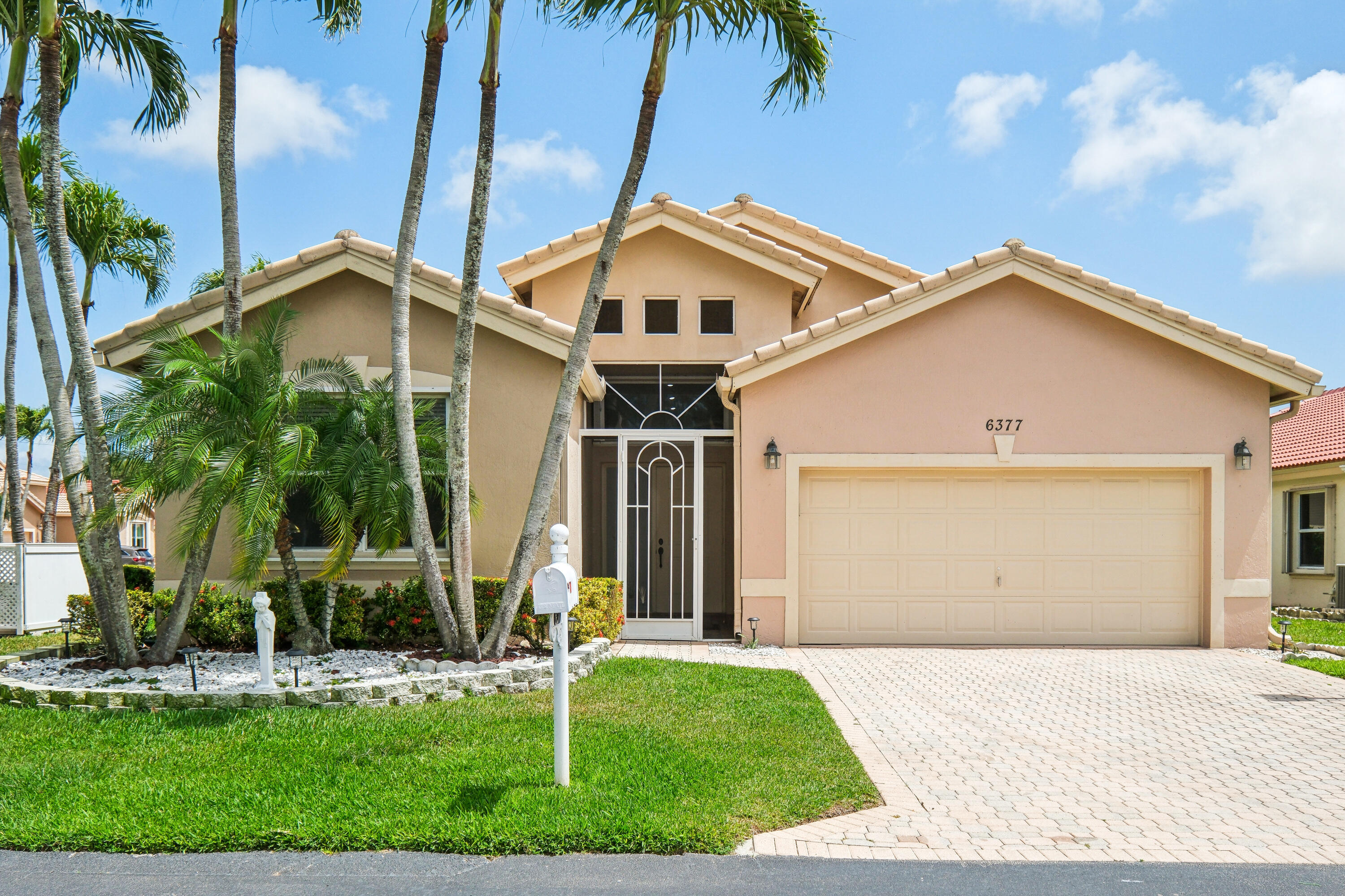 6377 N Westchester Club Drive N