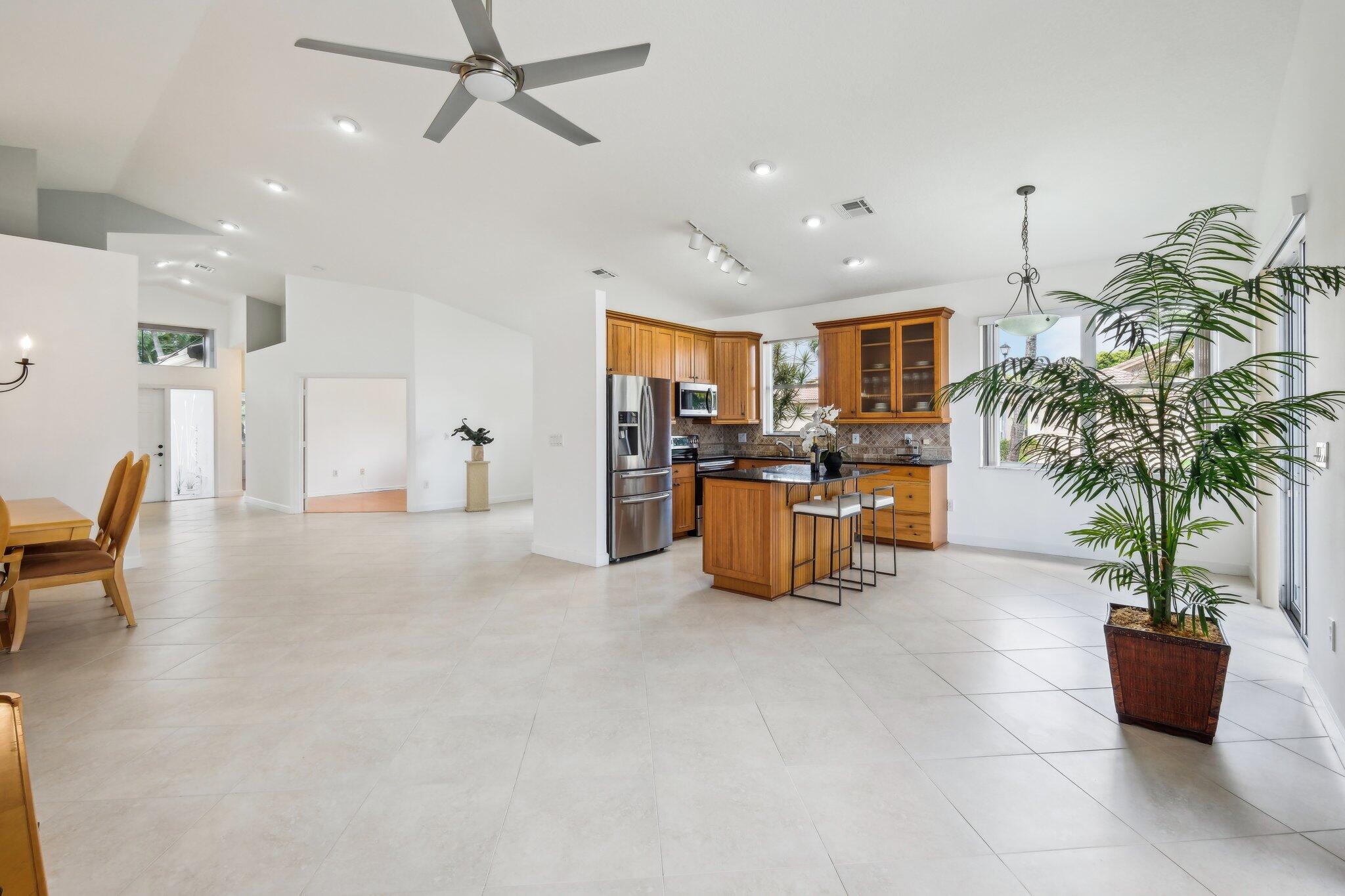 6377 N Westchester Club Drive N