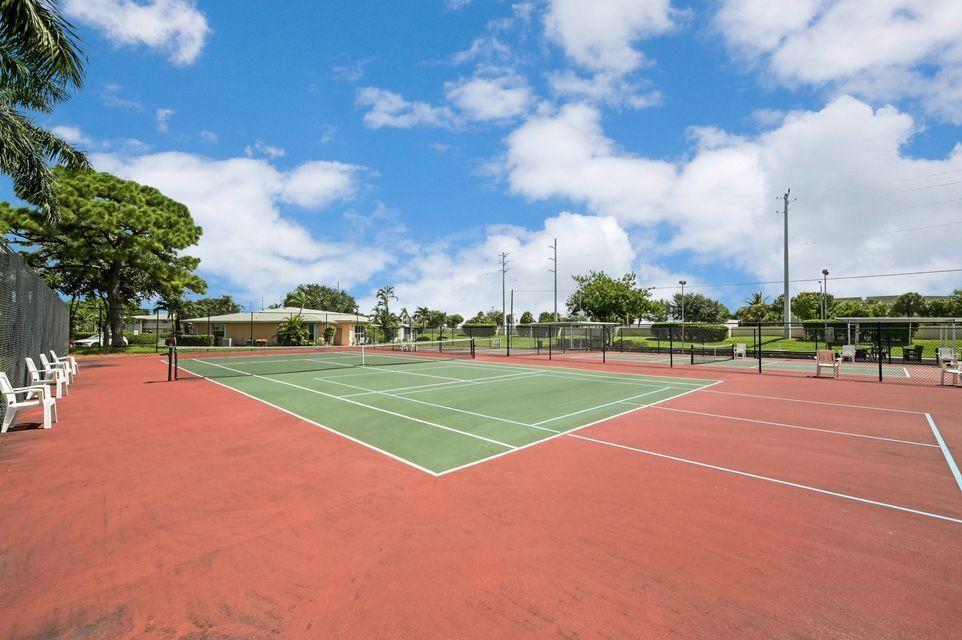 1905 NW 18th Street 101