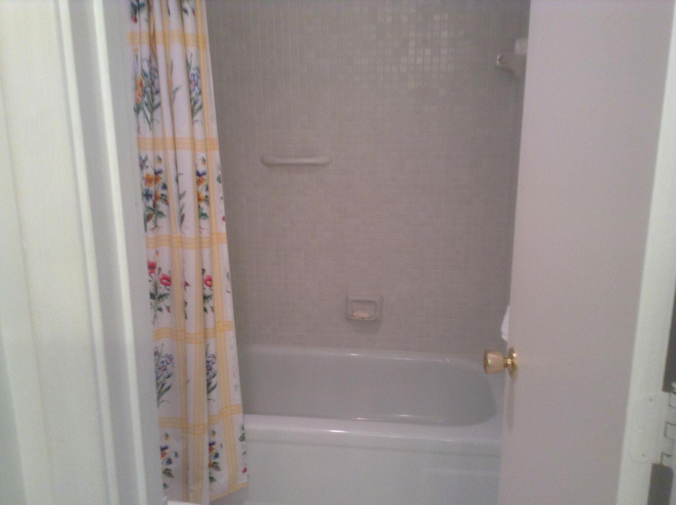 1905 NW 18th Street 101