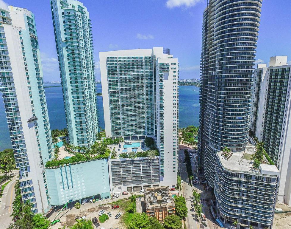 1800 N Bayshore Drive 2205, Miami Unit: 2205