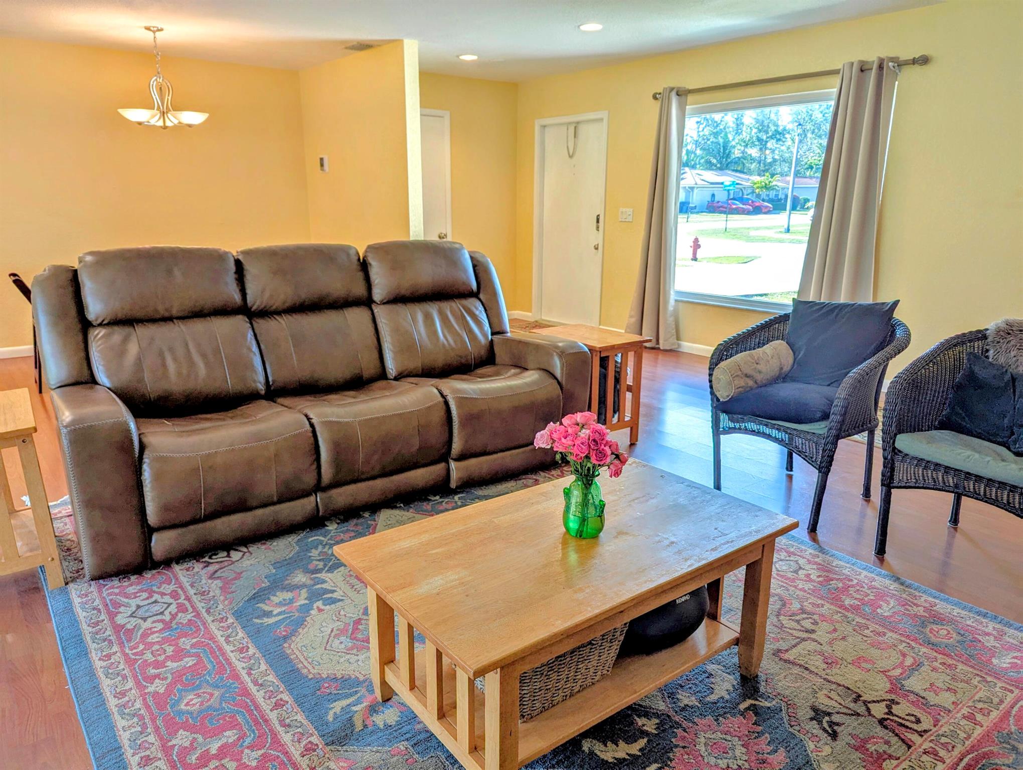 22556 Lanyard Street