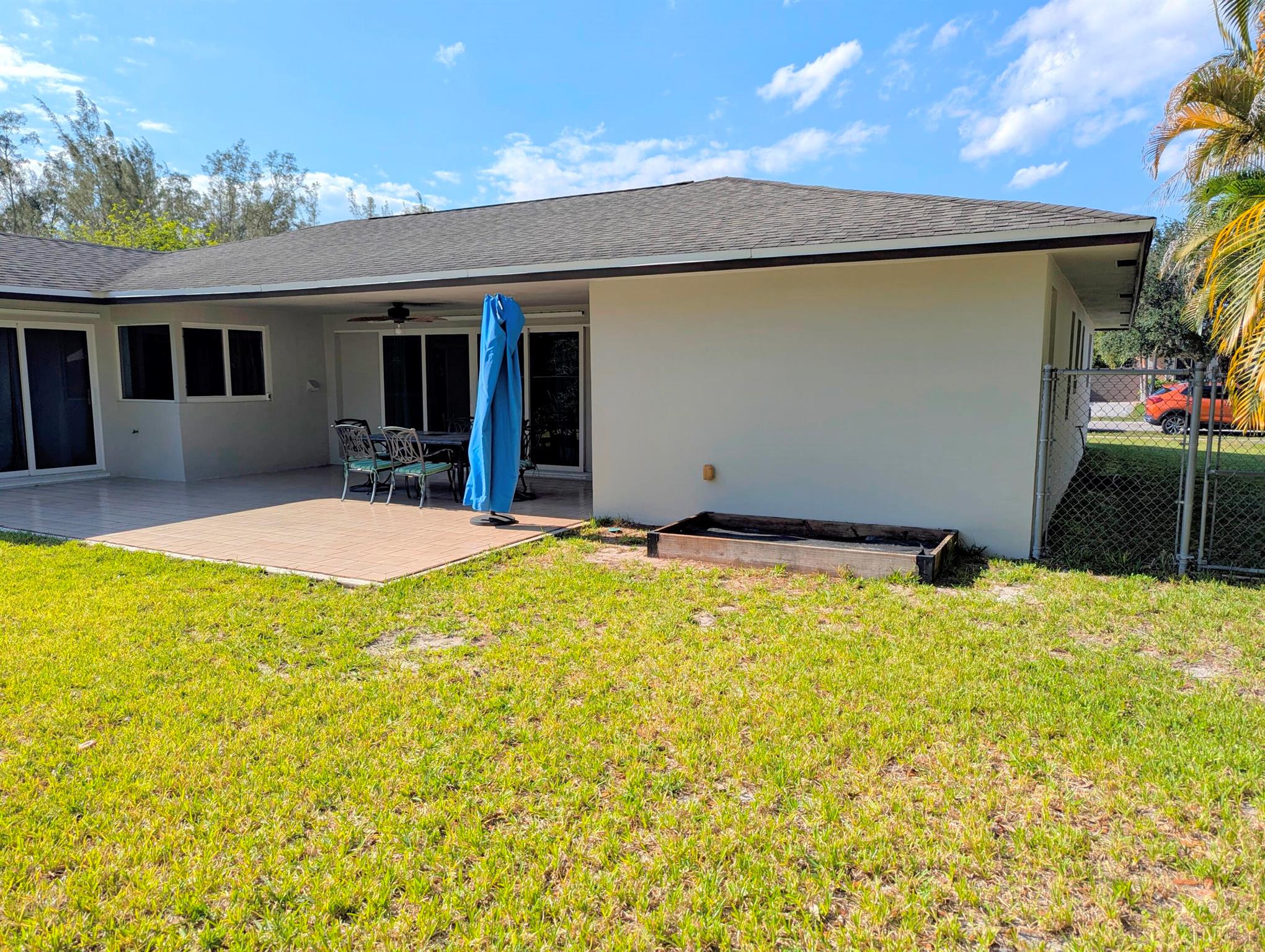 22556 Lanyard Street