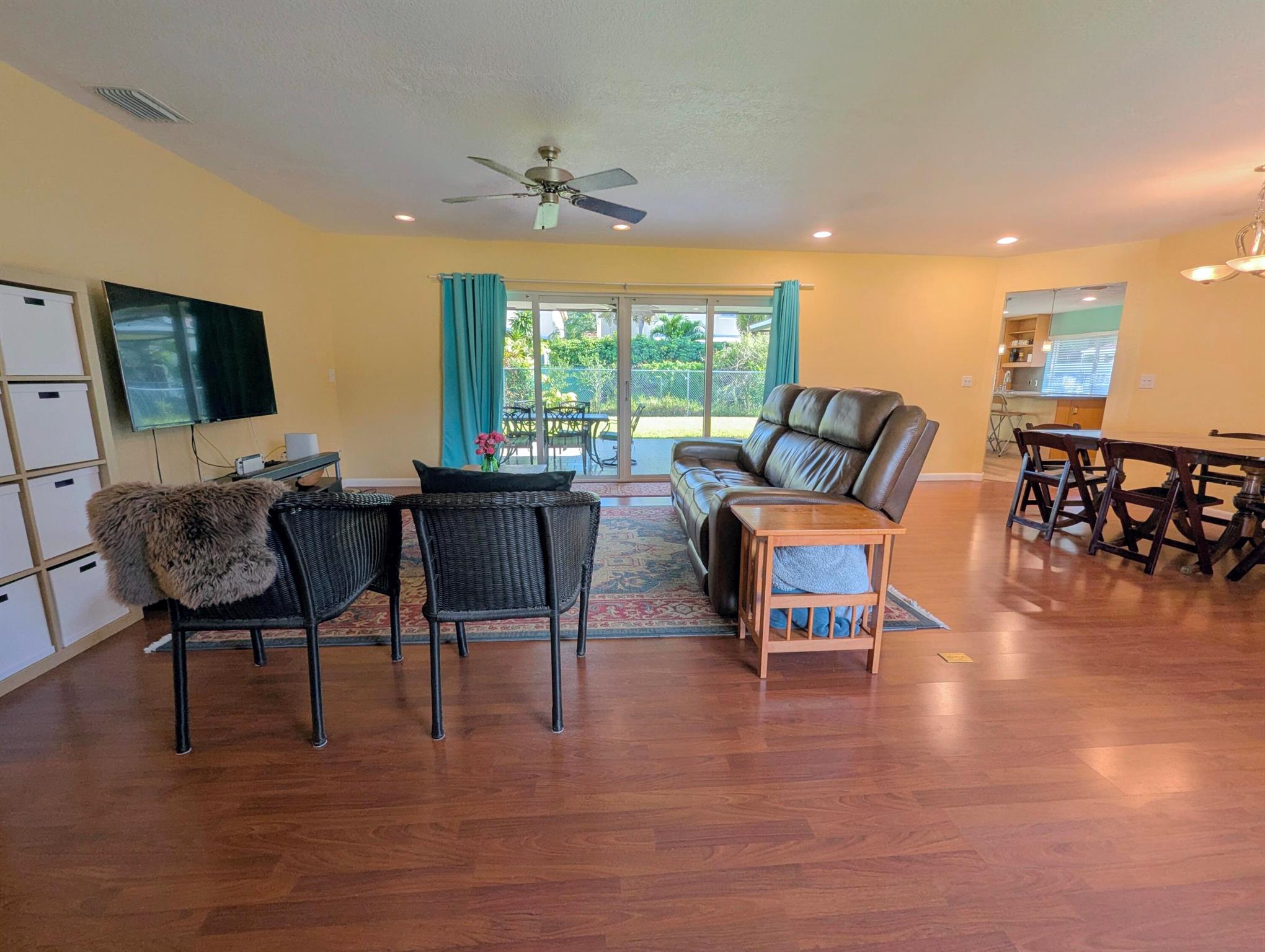 22556 Lanyard Street