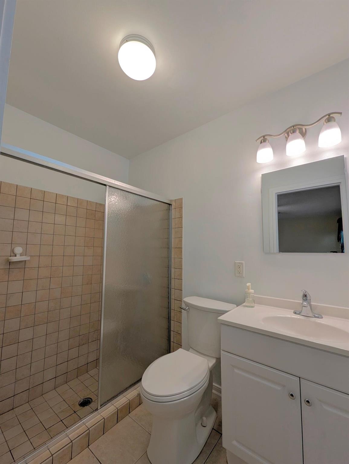 22556 Lanyard Street