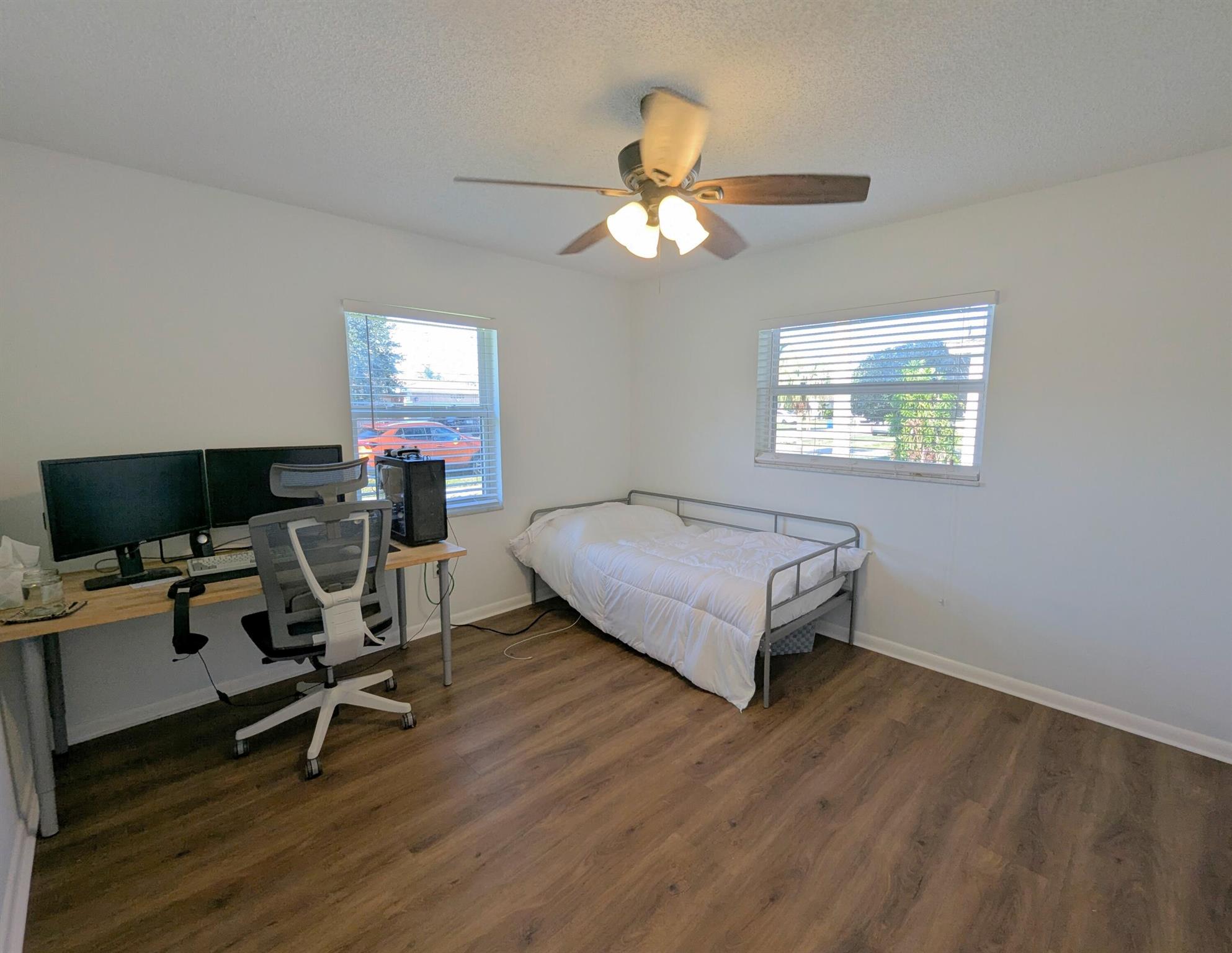 22556 Lanyard Street