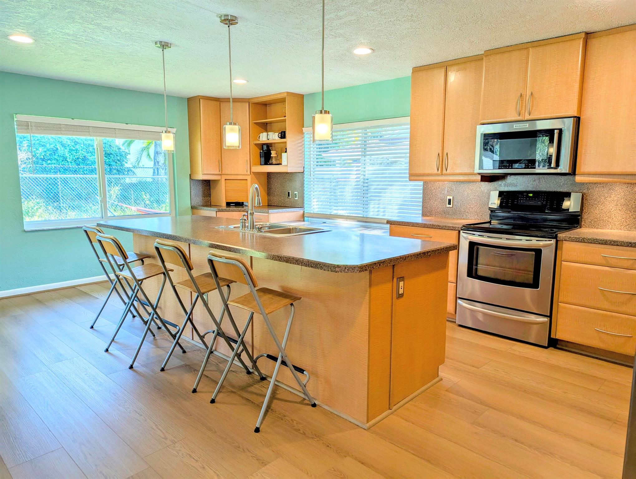 22556 Lanyard Street