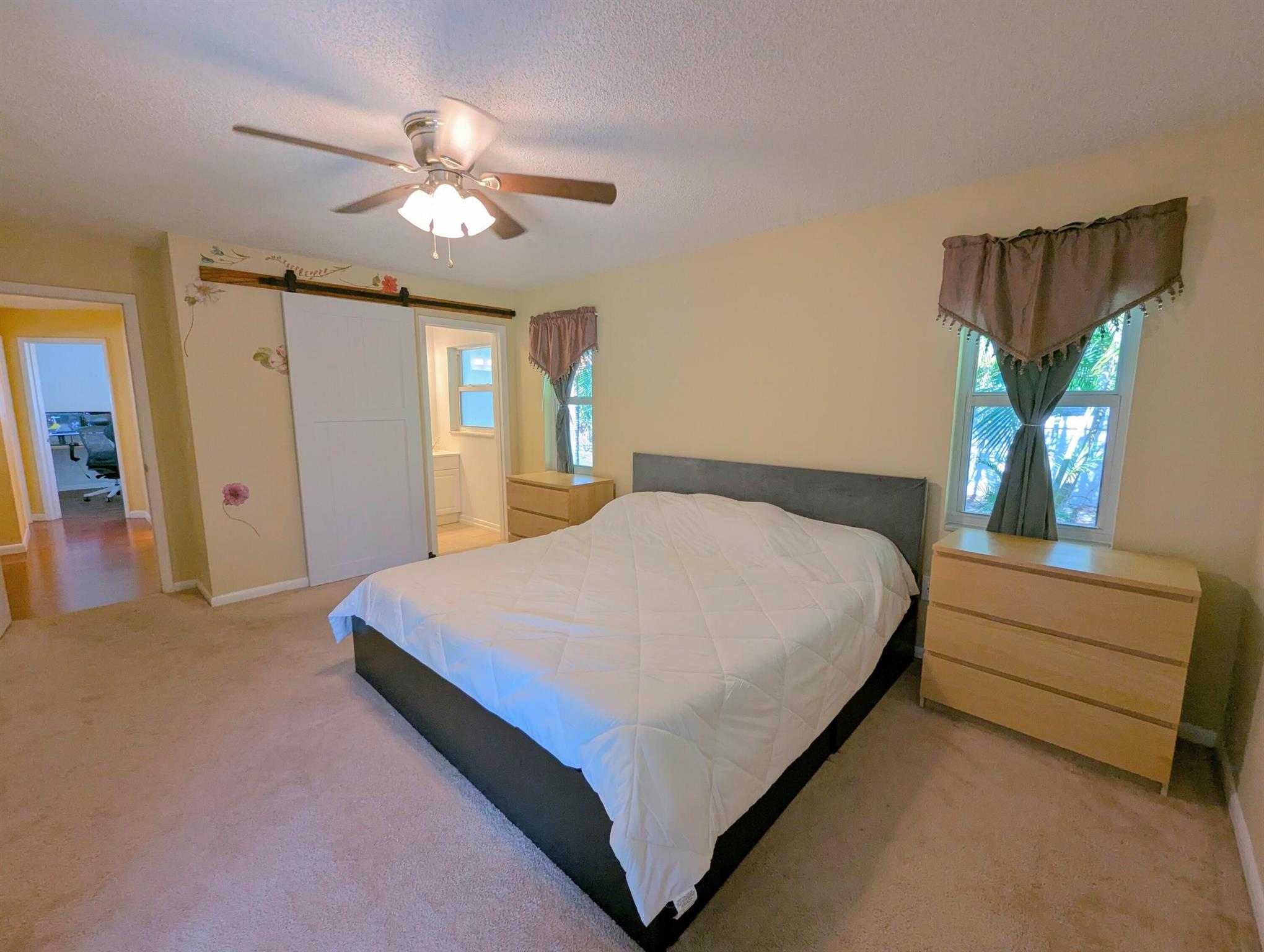 22556 Lanyard Street