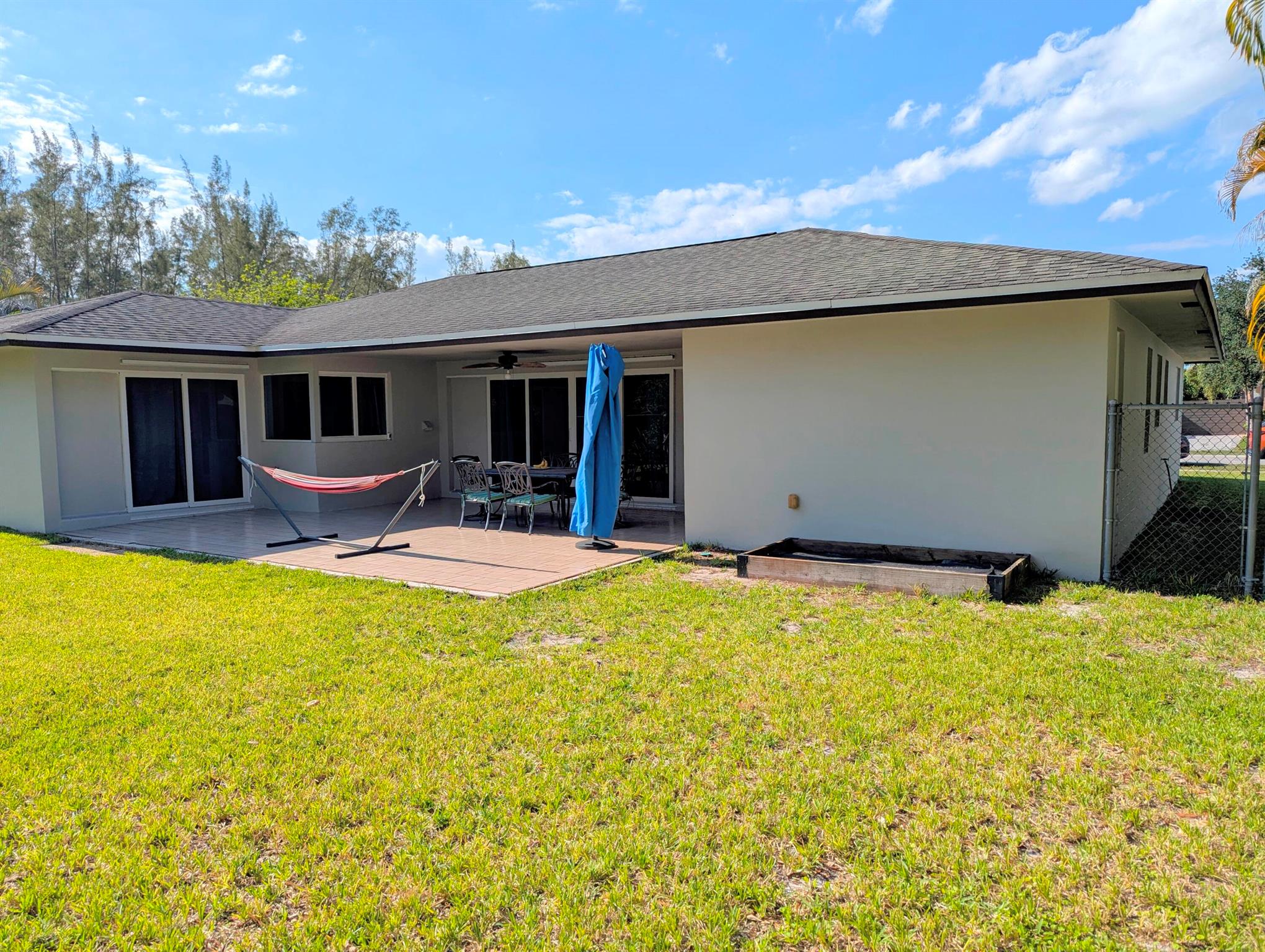 22556 Lanyard Street