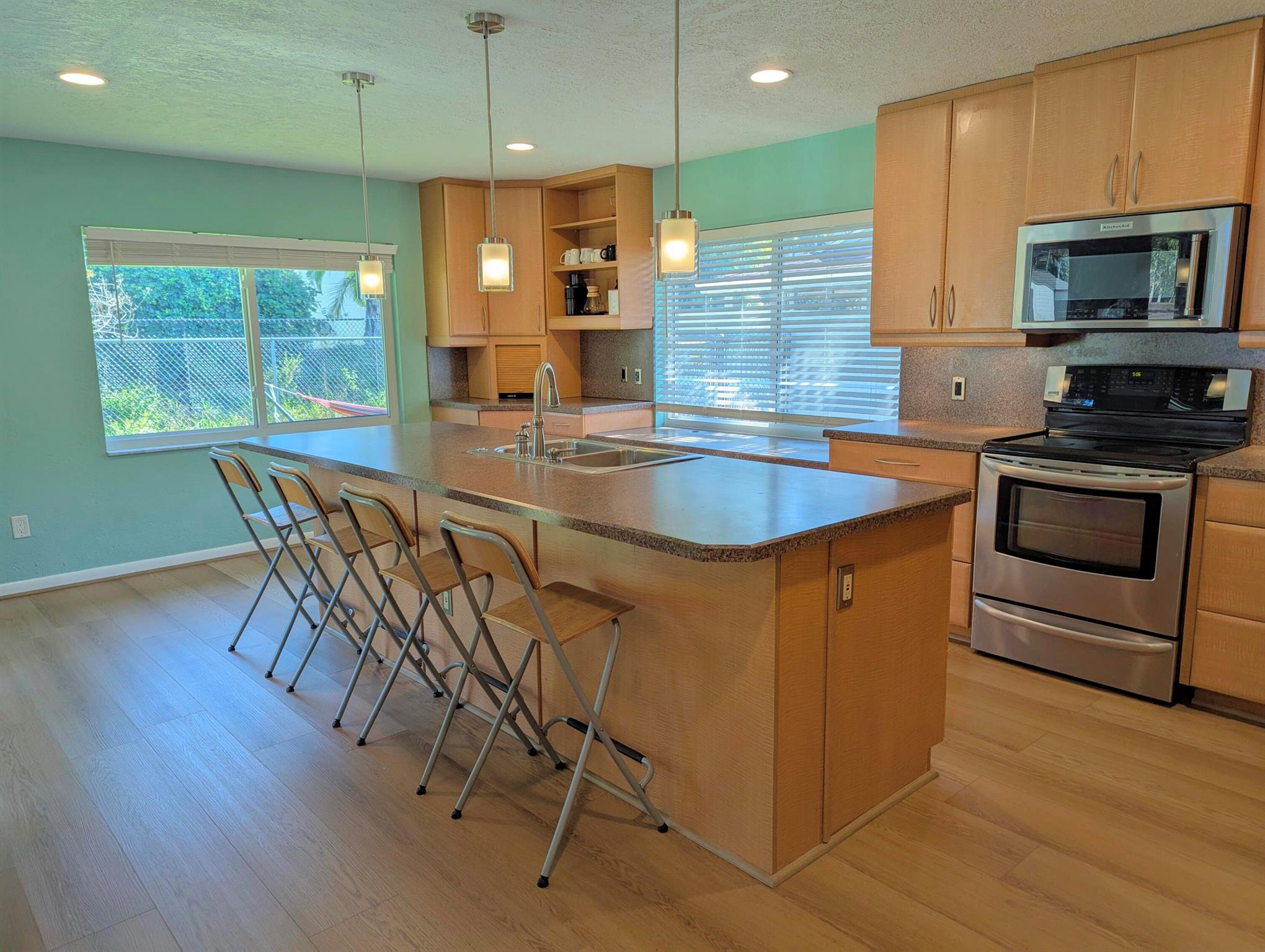 22556 Lanyard Street