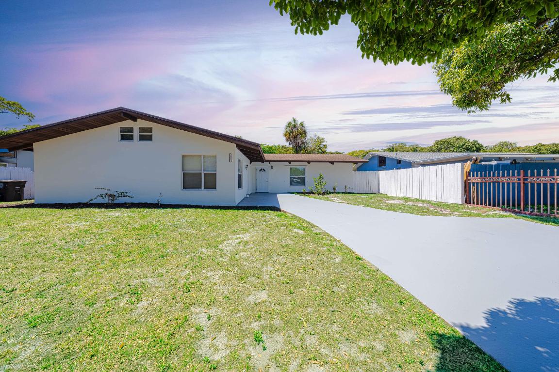 507 Ontario Place, West Palm Beach