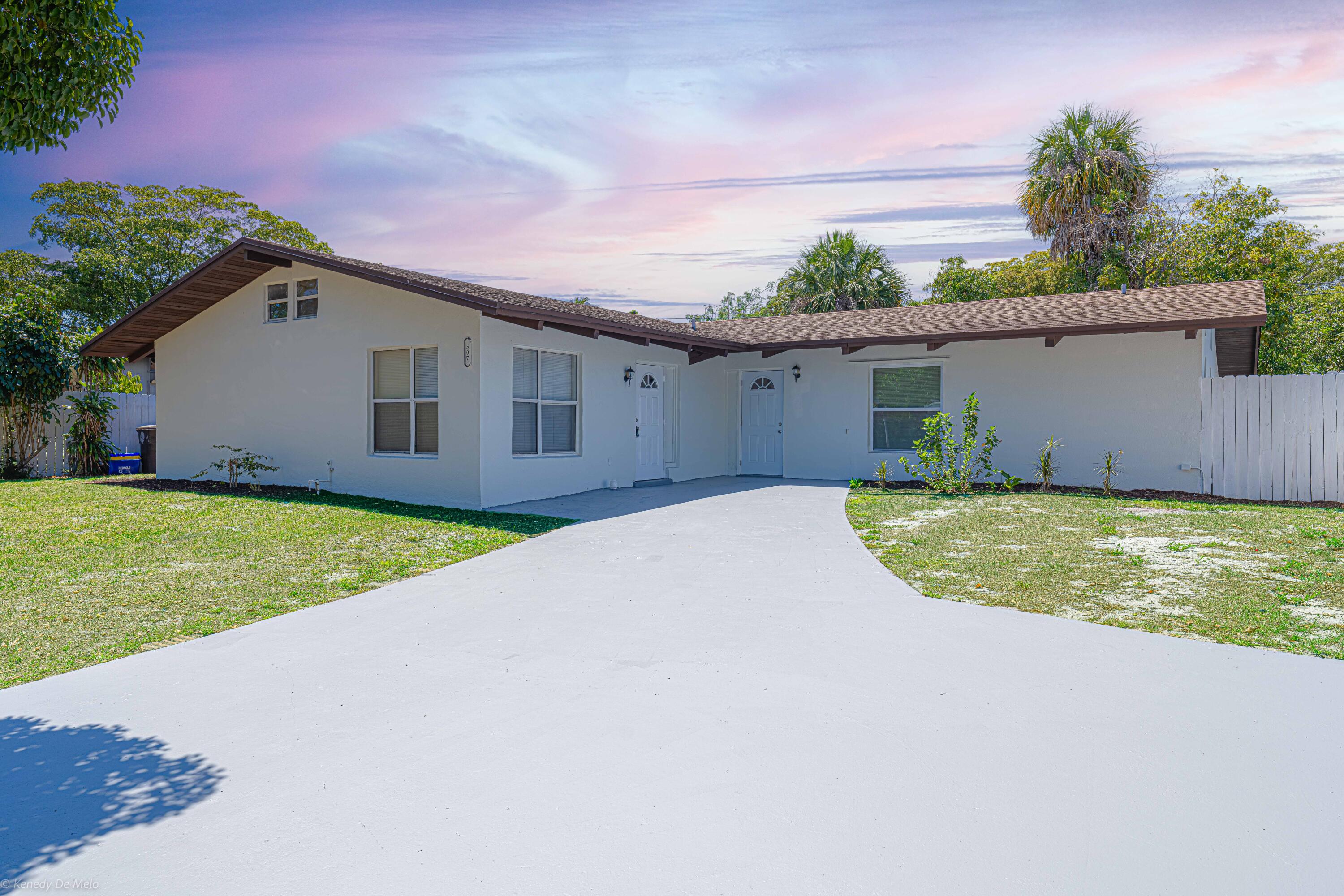 507 Ontario Place, West Palm Beach