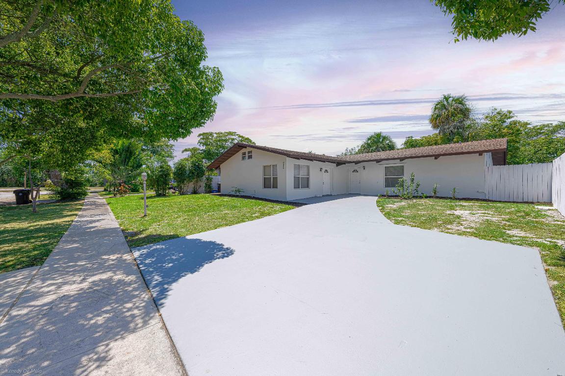 507 Ontario Place, West Palm Beach