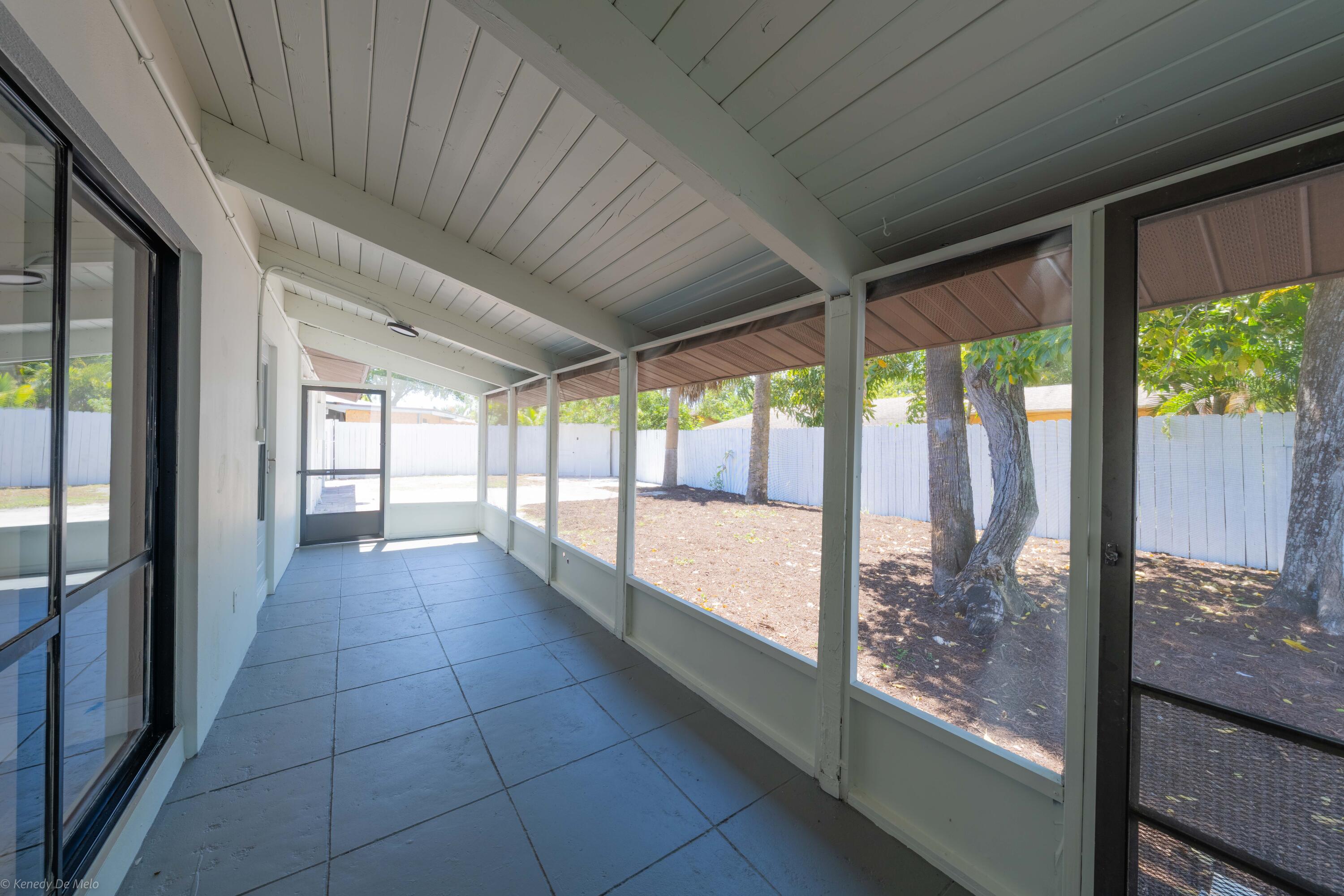 507 Ontario Place, West Palm Beach