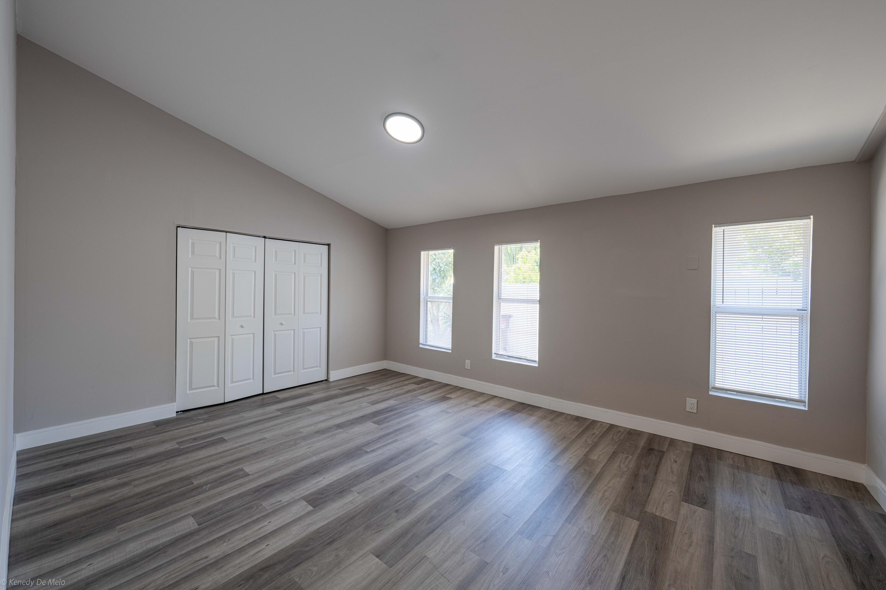 507 Ontario Place, West Palm Beach