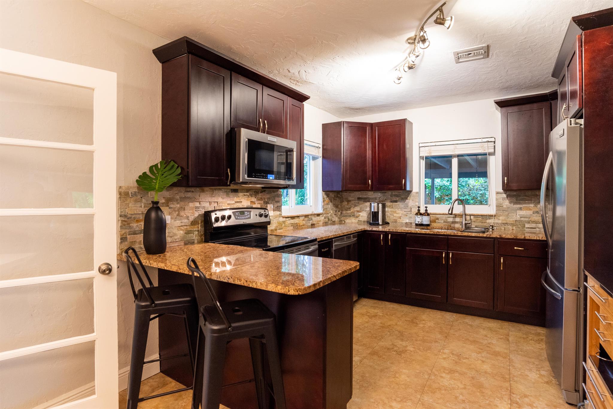 1401 NE 17th Way