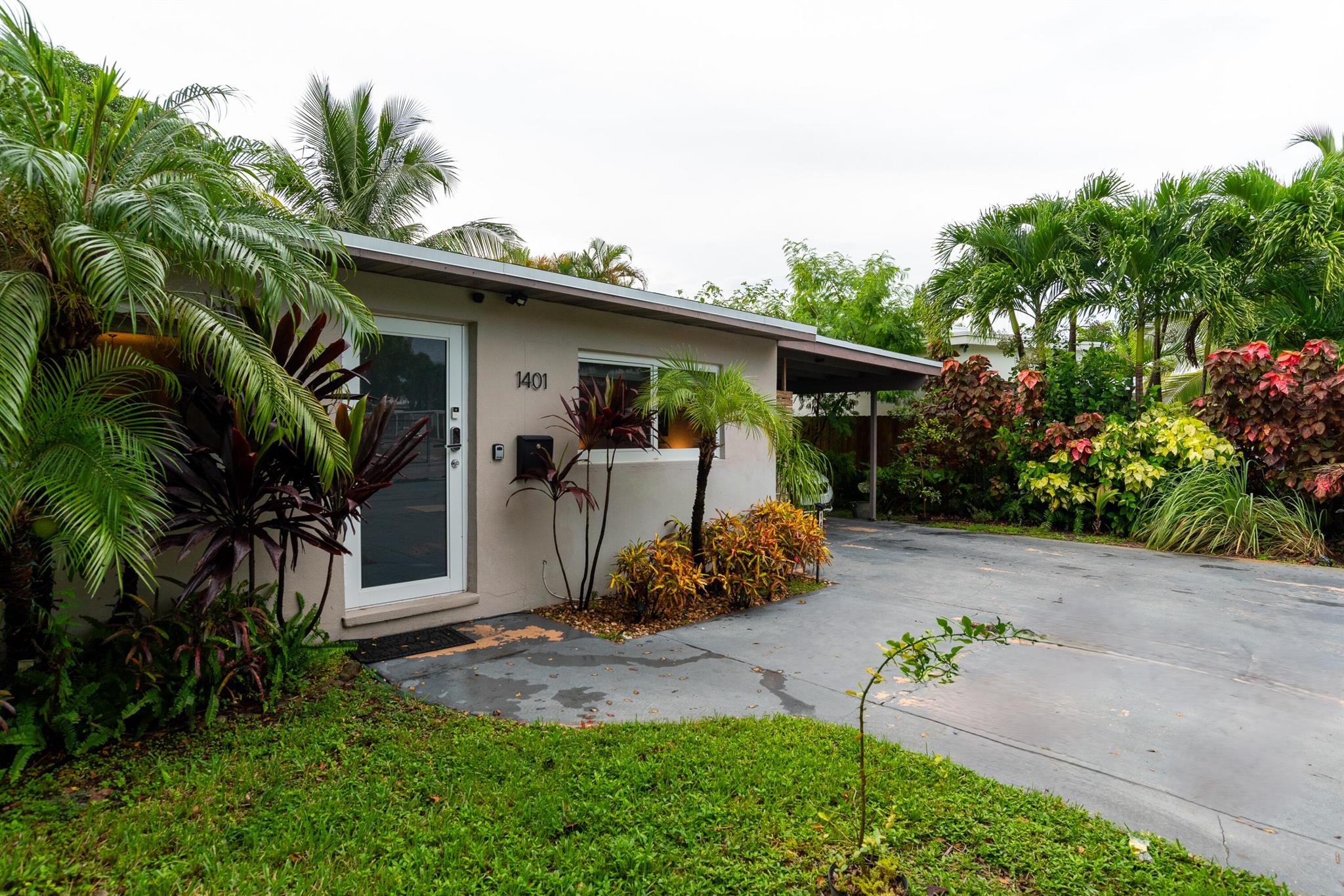 1401 NE 17th Way