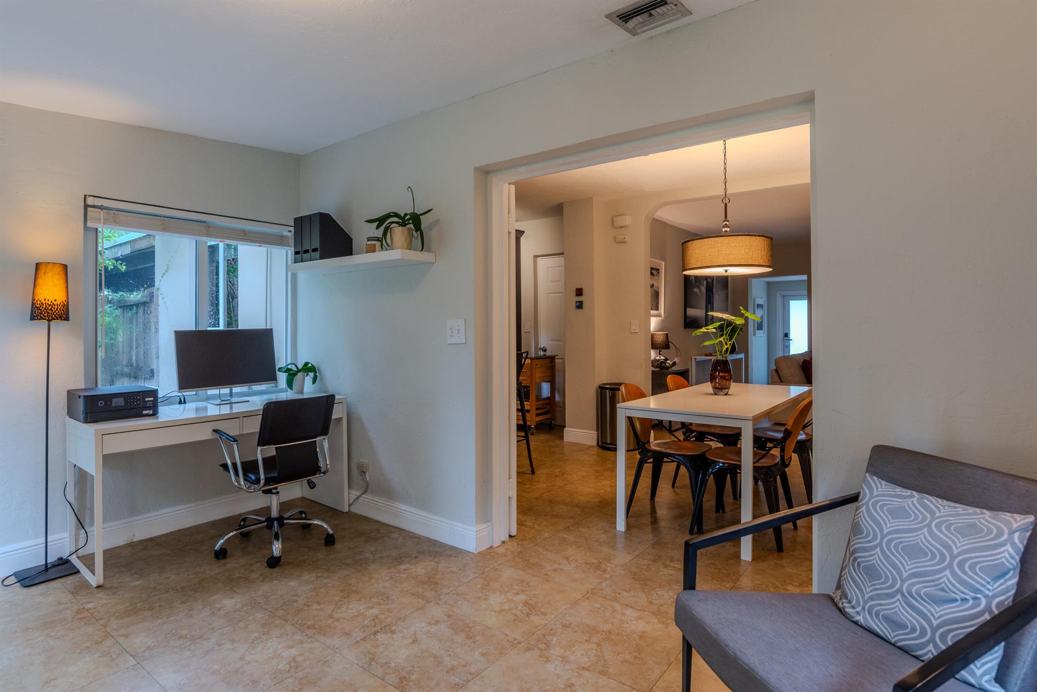1401 NE 17th Way