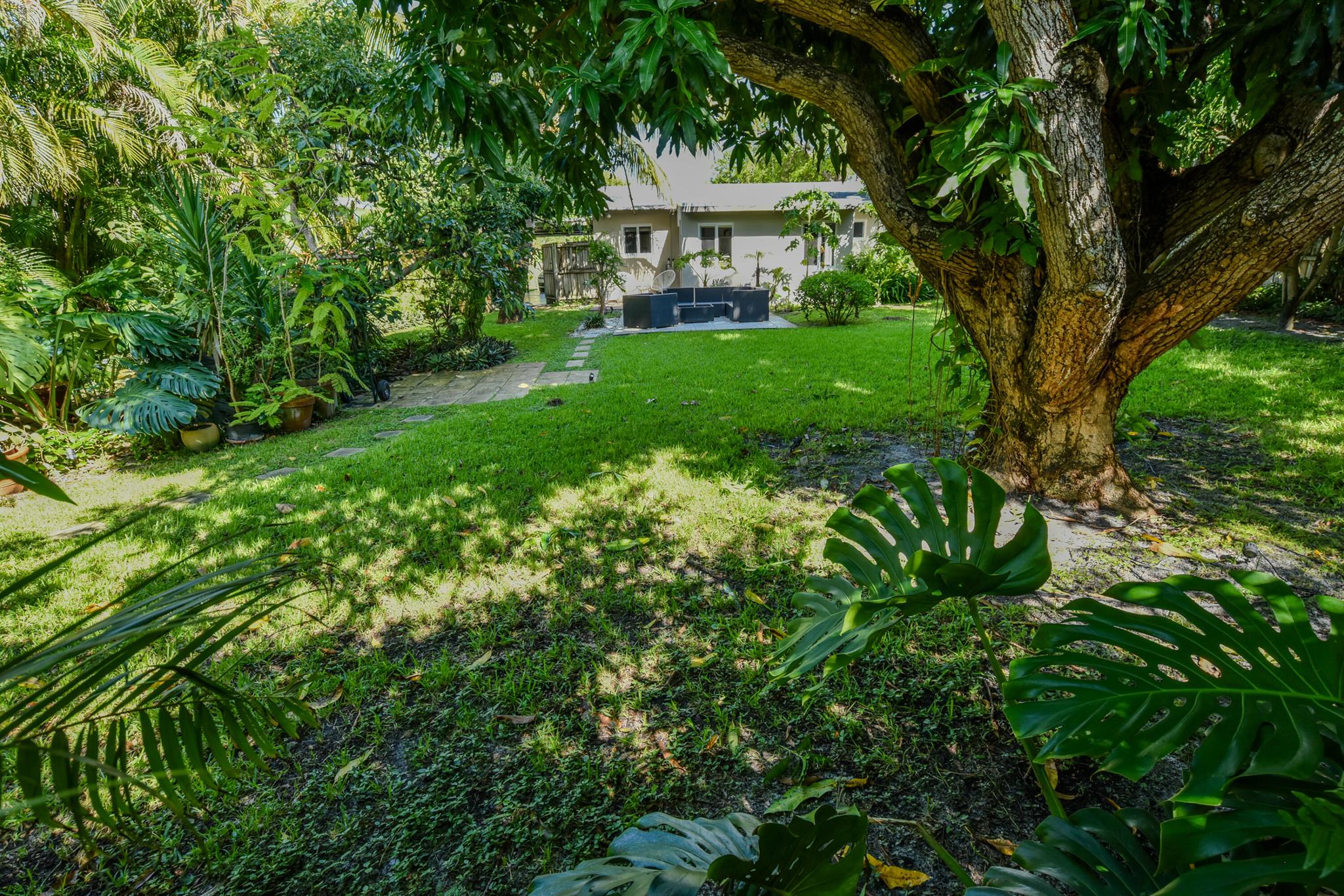 1401 NE 17th Way