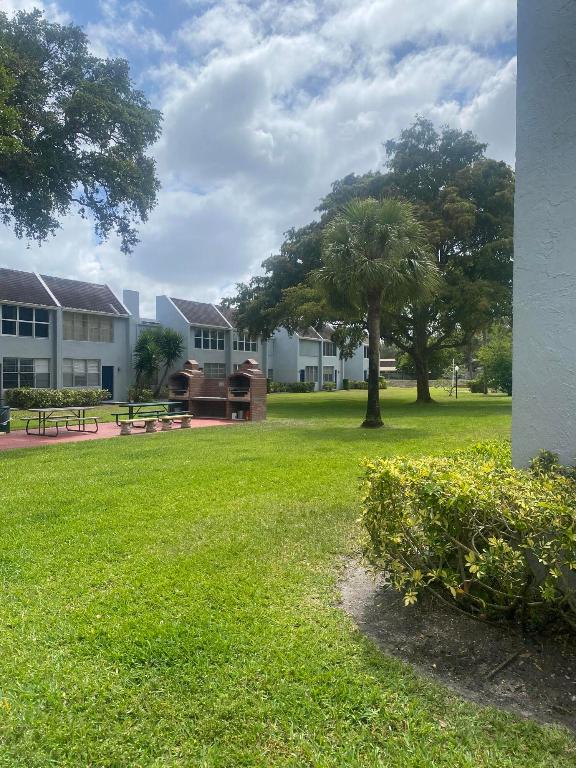 2860 SW 22nd Avenue 4060, Delray Beach Unit: 4060
