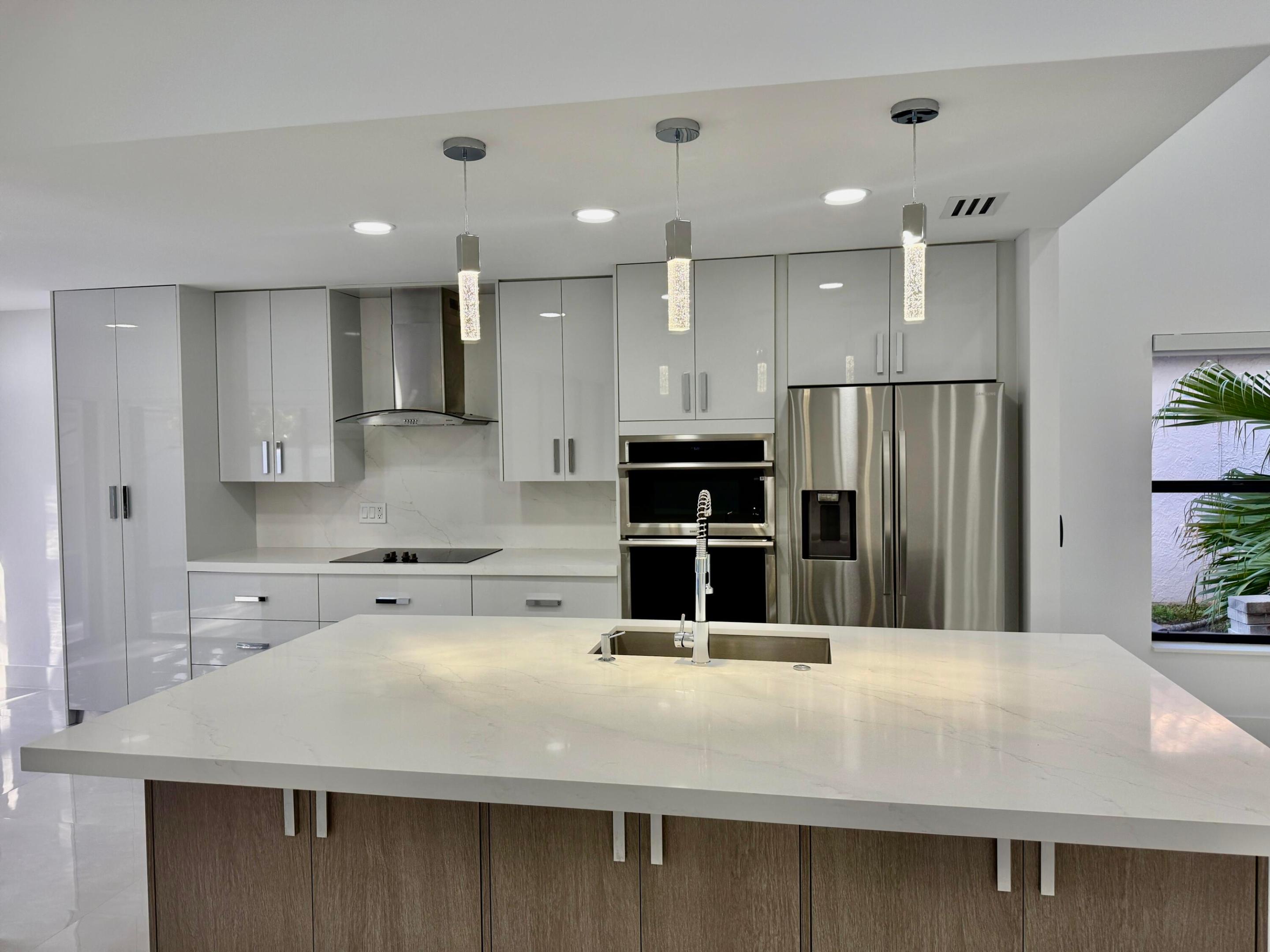 11110 Highland Circle