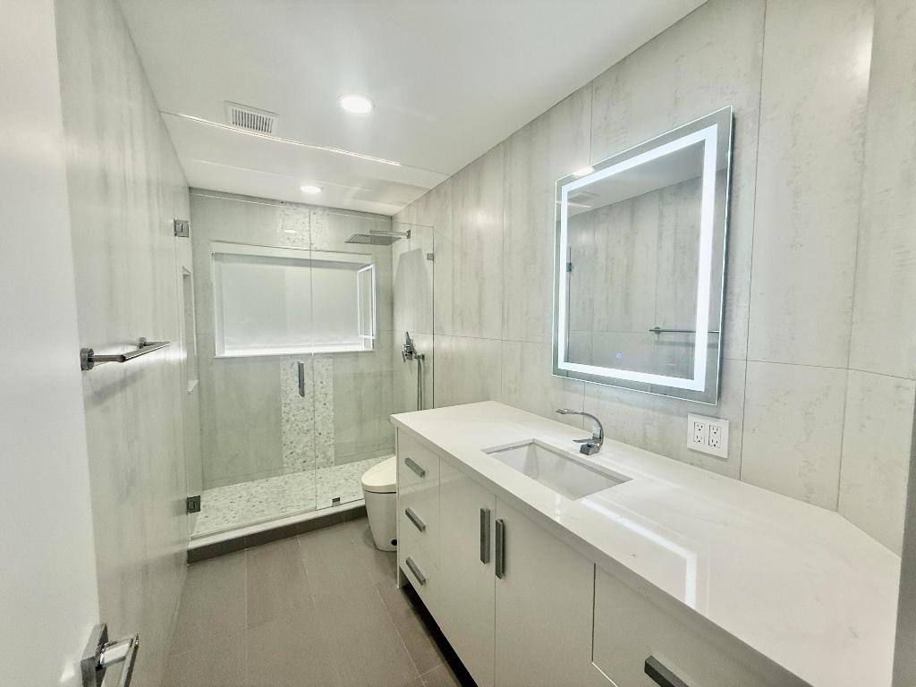 11110 Highland Circle