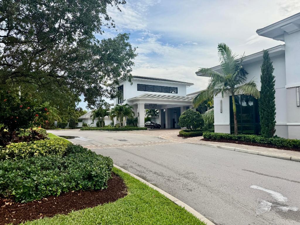 11110 Highland Circle