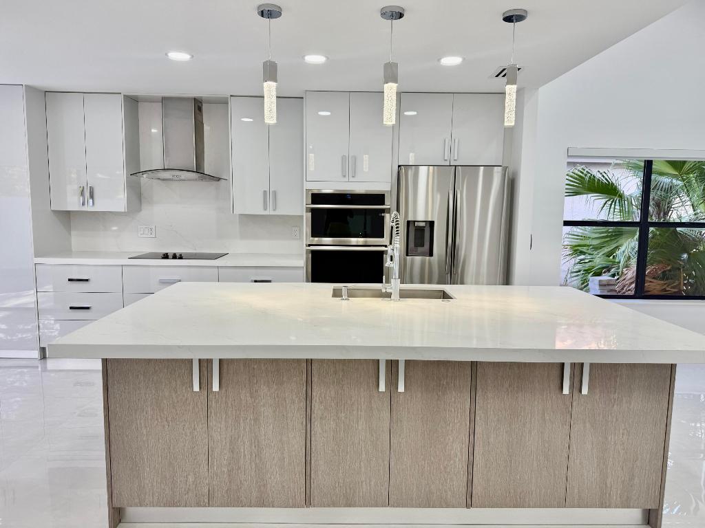 11110 Highland Circle