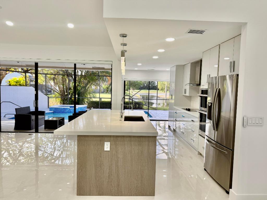 11110 Highland Circle