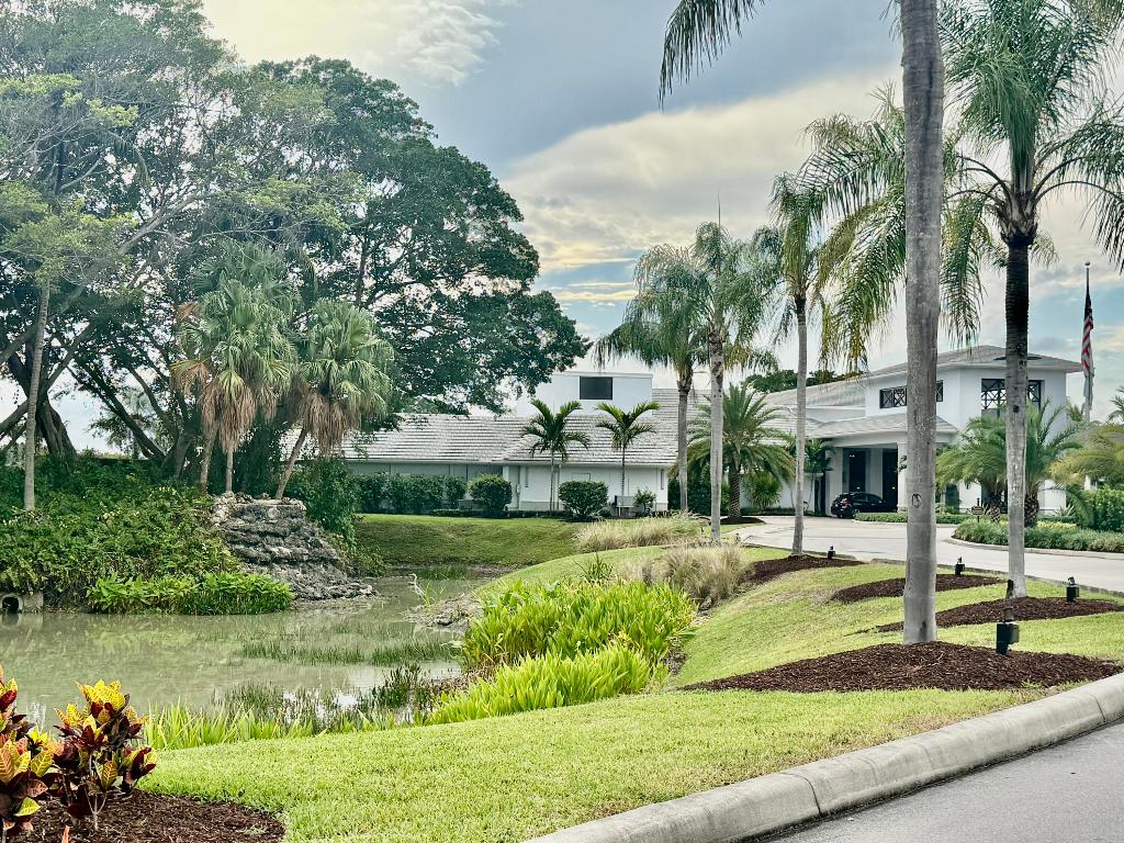 11110 Highland Circle