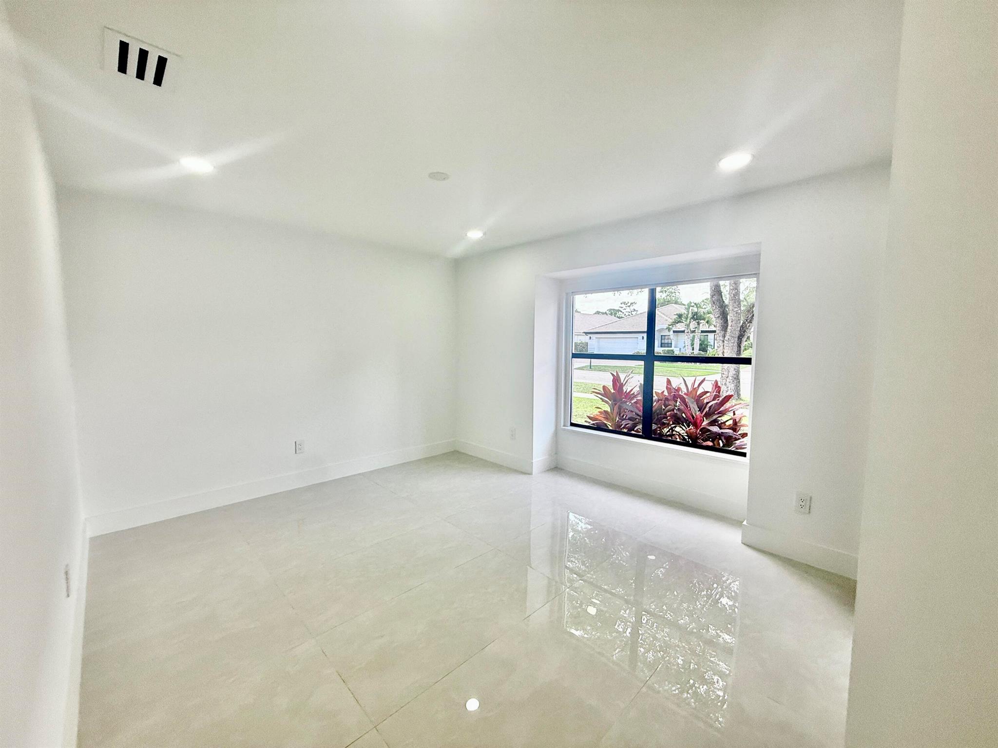 11110 Highland Circle