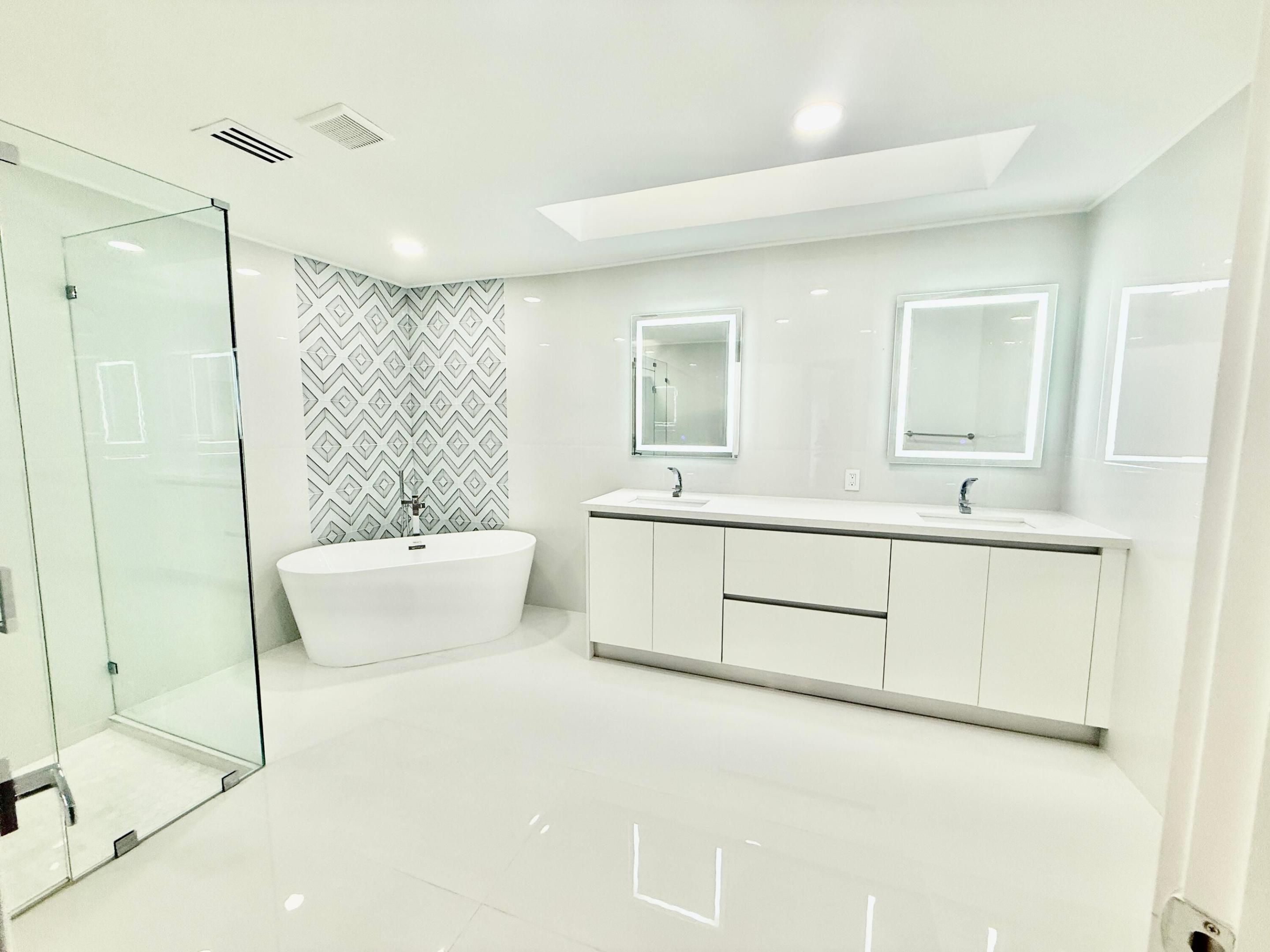 11110 Highland Circle