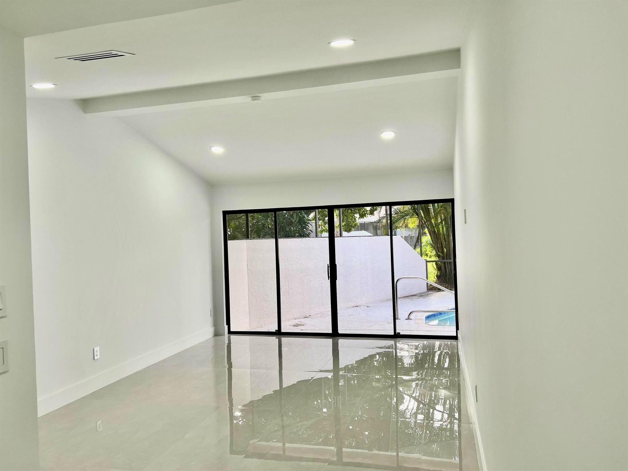 11110 Highland Circle
