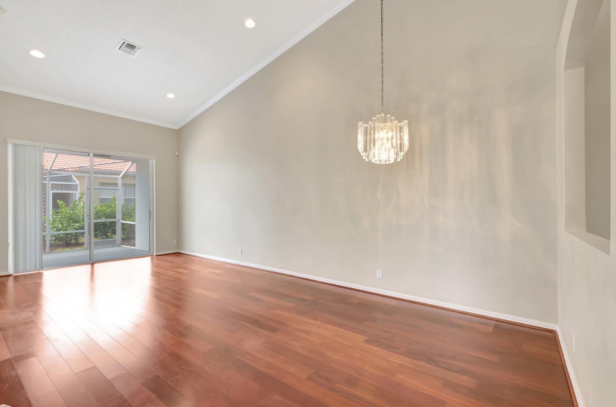 6152 Petunia Road